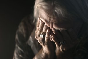 Gewalt gegen Senioren: Werden Sie zum Beobachter